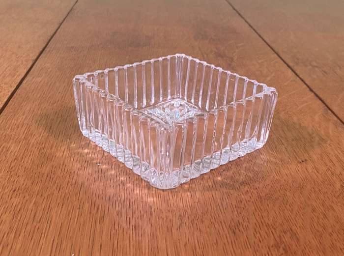 GLASS SQUARE TRINKET DISH / CONDIMENT BOWL - PATTERNED - STUNNING!