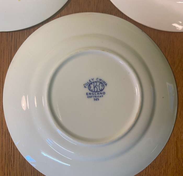 FOLEY CHINA - ELIJAH BRAIN & CO - FENTON - ENGLAND - 3 small BLUE & WHITE PLATES - FLOWERS STUNNING!