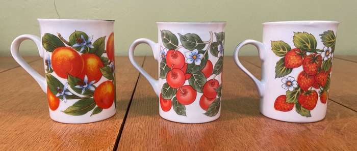 MUGS x 3 - PORCELAIN - TEA COFFEE - REGENT CHINA -  FRUIT - CHERRIES - ORANGES - STRAWBERRIES
