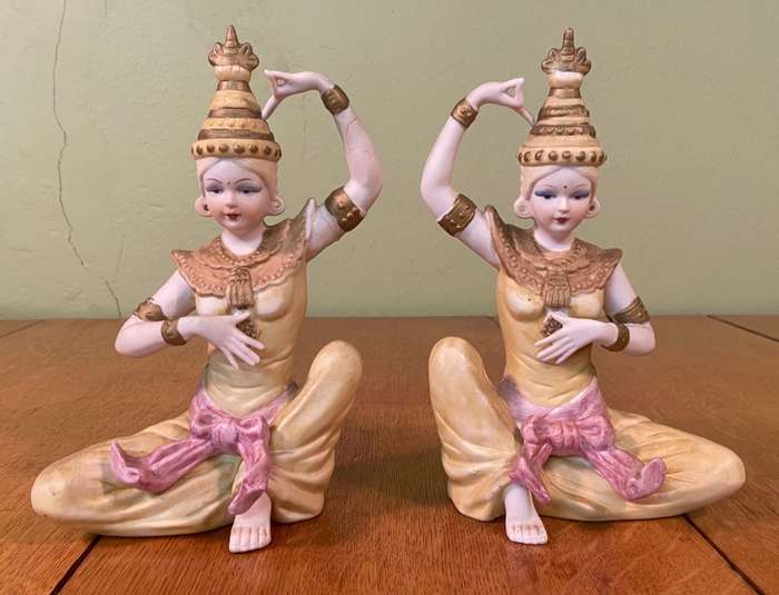 Lady Buddha Statue Praying - Porcelain x 2 - Identical