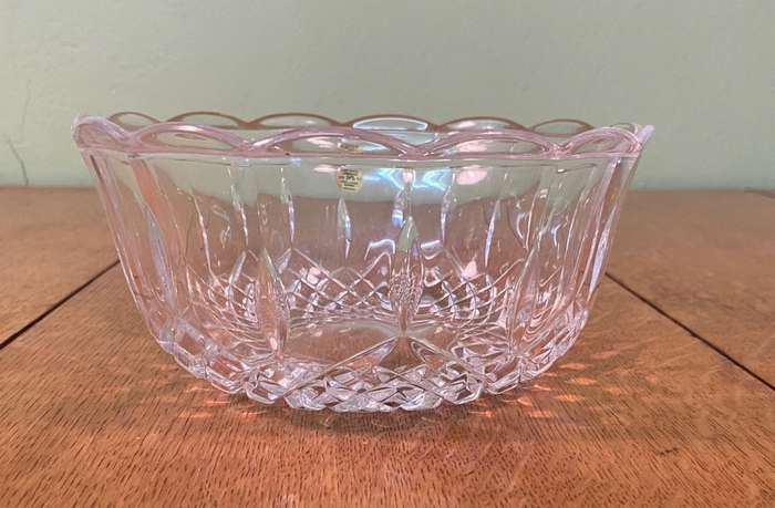 ITALIAN RCR CRYSTAL SERVING BOWL - HEAVY - MEDIUM / SMALL SIZE - GREAT CONDITION.