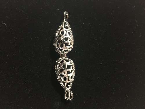 Small aromatherapy or stone cage locket_Teardrop-shaped