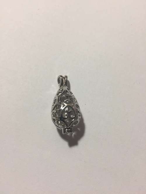 Small aromatherapy or stone cage locket_Teardrop-shaped