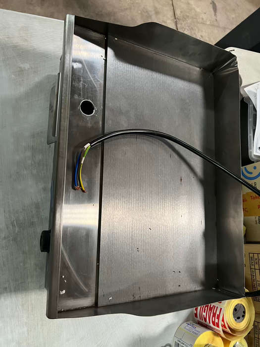 Flat Top Table Top Electric 2600w Grill  Stainless Steel Demo/Display Unit Never Used