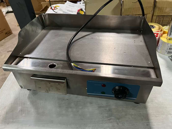 Flat Top Table Top Electric 2600w Grill  Stainless Steel Demo/Display Unit Never Used