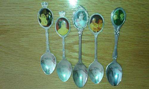 Collection of 5 Royal family teaspoons