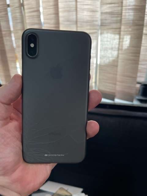 iPhone Xs Max 64GB WITH FREE Qi WIRELESS CHARGER