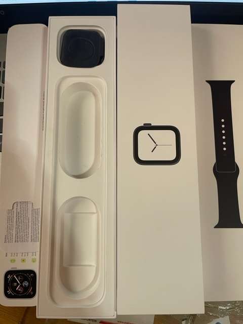 Apple Watch Series 4 Space Gray 44mm - GPS + Cellular. Cracked Screen. MAKE AN OFFER