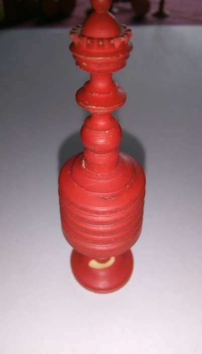 ANTIQUE `BARLEYCORN` CARVED BONE CHESS SET - EARLY 19TH CENTURY