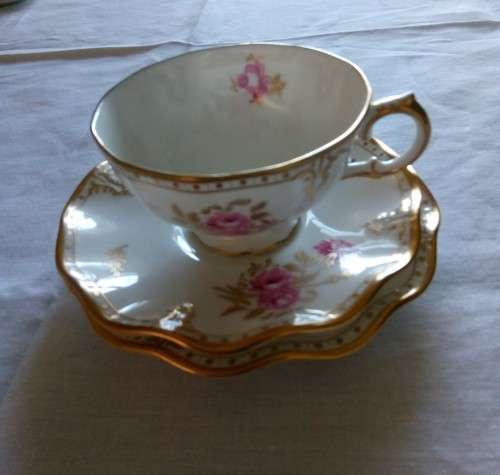 ROYAL CROWN DERBY TRIO - ROYAL PINXTON ROSES PATTERN