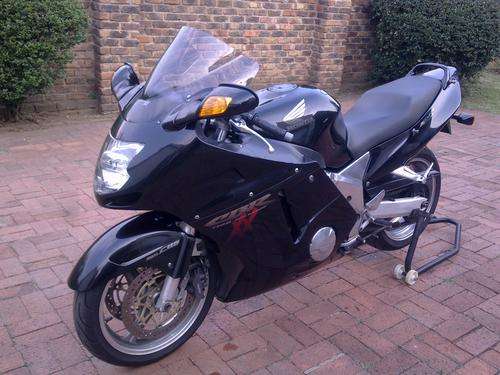 HONDA BLACKBIRD CBR 1100 XX (BLACK)