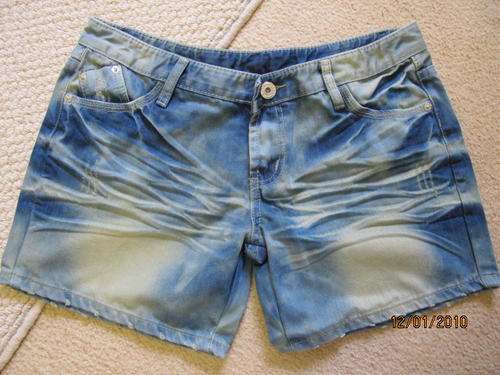 Ladies   denim rigid authenic wash Bermuda .    - 34-- 36