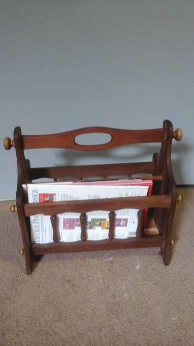SIMPLY MAGNIFICENT VINTAGE WOODEN MAGAZINE HOLDER. ABSOLUTELY STUNNING AND FUNCTIONAL PIECE!