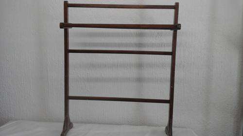 GORGEOUS VINTAGE KIAAT TOWEL RACK. STUNNING, HANDY PIECE!