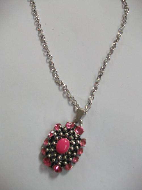STUNNING NECKLACES