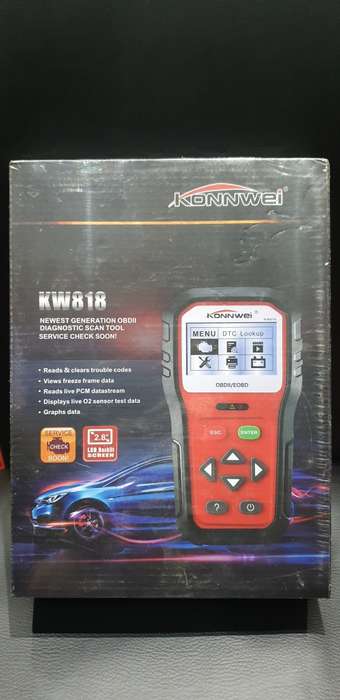BRAND NEW KONNWEI KW818 NEWEST GENERATION  OBD II DIAGNOSTICS SCAN TOOL