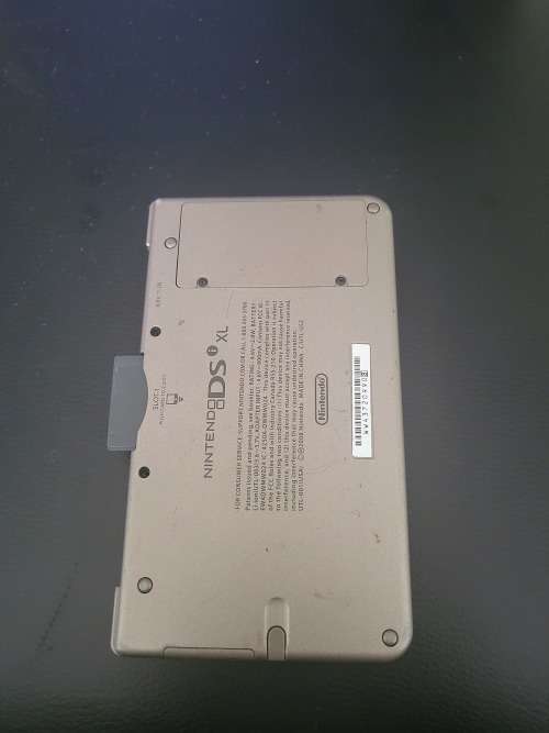 NINTENDO DS XL (WORKING NO CHARGER)
