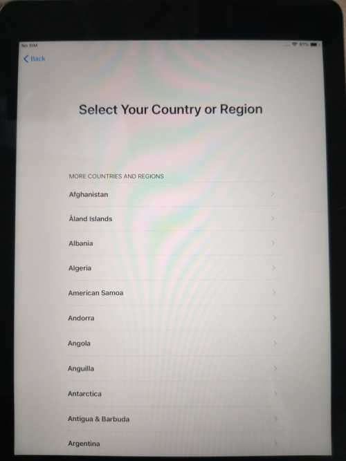 iPad 5th Gen 9.7" Space Gray (Wifi/Celluler) 32GB - Great Condition
