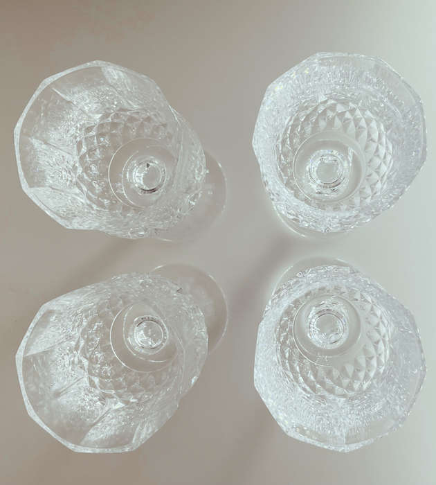 Reduced ! Vintage Set of 4 Crystal dArques Longchamp Durand Wine Glasses - 1980s Stemware Collection