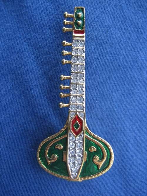 Six Gold Gold Coloured Costume Jewellery Brooches