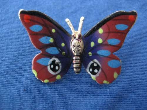 Six Gold Gold Coloured Costume Jewellery Brooches