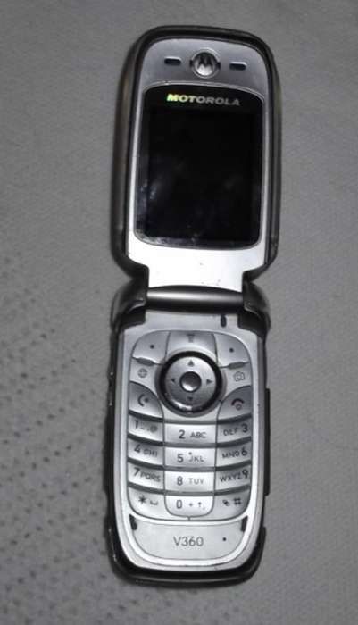 Motorola V360 flip phone