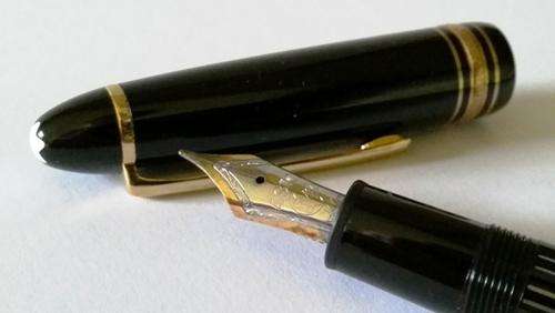 Montblanc 146 gold nibbed fountain pen