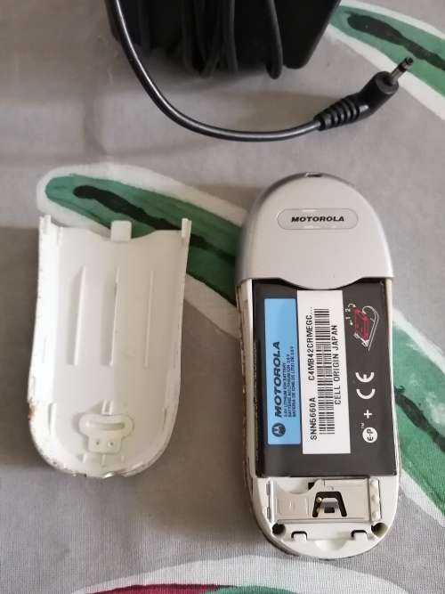Motorola C300 Cellphone