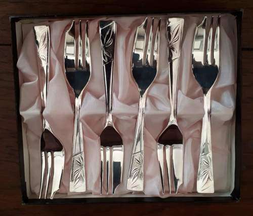 Silver plated cake forks  Set of 6 silver plated cake forks