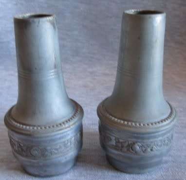 2 Pots