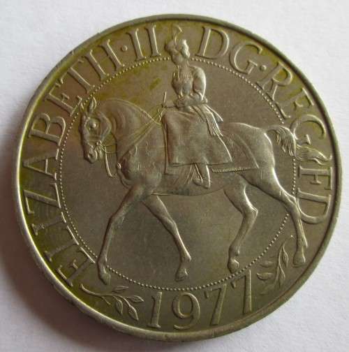 1977 QUEEN ELIZABETH II SILVER JUBILEE COMMEMORATIVE