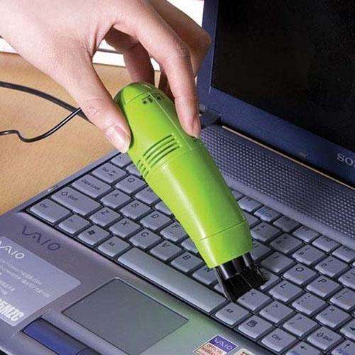 Mini Vacuum Cleaner for Laptop with USB Connection Color Random