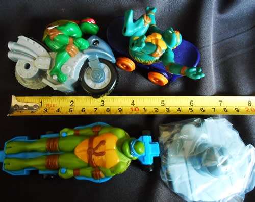collectable Teenage Mutant Ninja Turtle Figures made for KFC or  2005