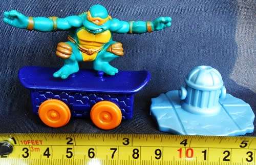 collectable Teenage Mutant Ninja Turtle Figures made for KFC or  2005
