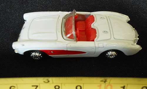 Welly 1:60 Diecast 1967 Chevrolet Corvette