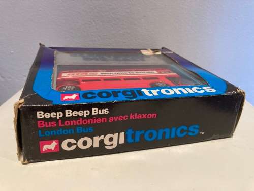 CORGI 1004 Electronic hooting BTA Welcome to  London Routemaster Bus 1981 - mint in box