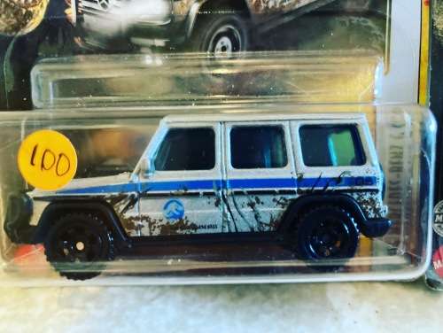 Matchbox JURASSIC WORLD Mercedes & Jeep pair 1:64 Scale