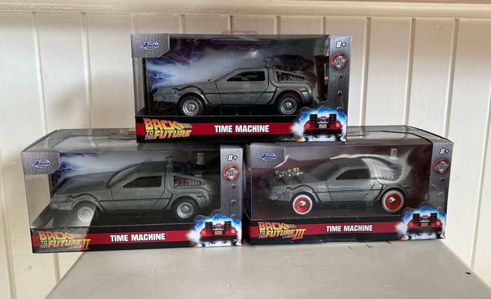 BACK TO THE FUTURE part 1 & 2 & 3 DELOREAN car by Jada Toys - 2023 - 1:32