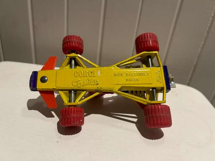 Corgi 809 DICK DISTARDLY roadster from Hanna Barberas Whacky Races cartoon series 1970