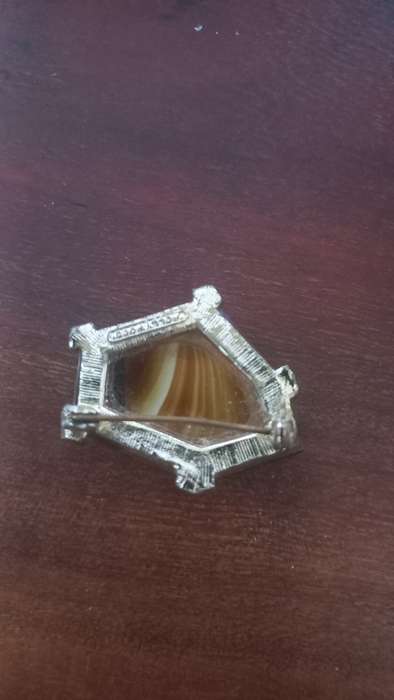 Vintage brooch tiger eye stone Hollywood