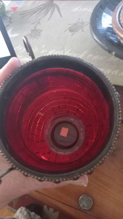 Glass lamp shade red