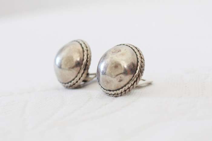 STERLING SILVER VINTAGE ROUND CLIP-ON EARRINGS