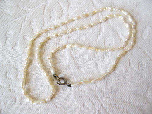 VINTAGE FRESHWATER PEARL NECKLACE