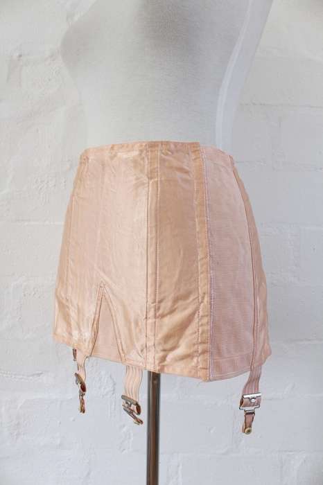 VINTAGE SATIN PINK GIRDLE SUPPORT UNDERWEAR SUSPENDERS - SIZE M
