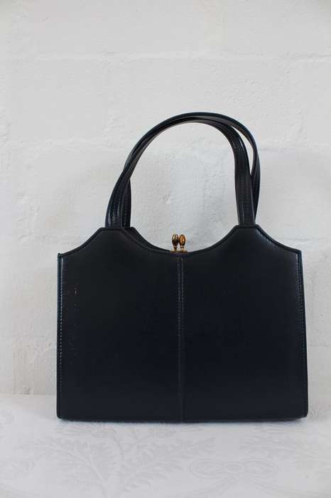 VINTAGE NAVY BLUE PATENT VINYL STRUCTURED BAG HANDBAG
