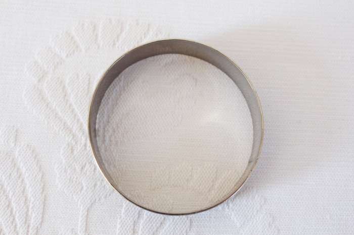 VINTAGE SILVER TONE TRIBAL ETCHED BRACELET BANGLE