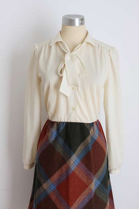 VINTAGE WOOL PLAID PUSSYBOW TIE DRESS - SIZE 10