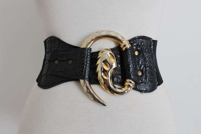 VINTAGE ELASTICATED HOOK CROCODILE PRINT BLACK BELT