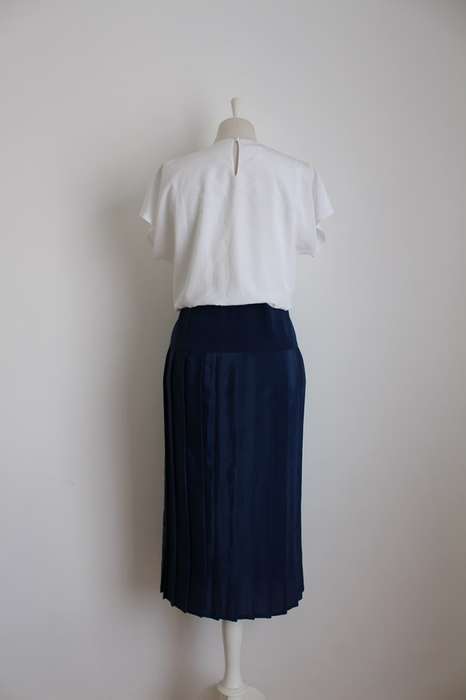 VINTAGE PLEATED WHITE NAVY DAY DRESS - SIZE 12