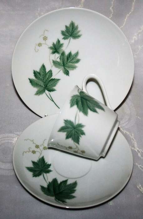 A Stylish Vintage mid century Noritake Trio Set in their Wild Ivy pattern, produced From1959